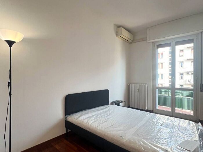 Appartamento trilocale in affitto in Via Baldo degli Ubaldi, Certosa, Milano