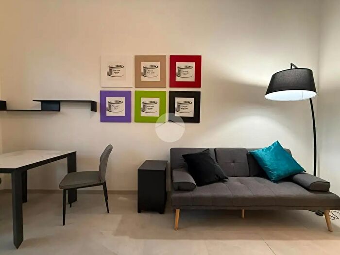 Appartamento trilocale in vendita in Via Angelo Inganni, Milano