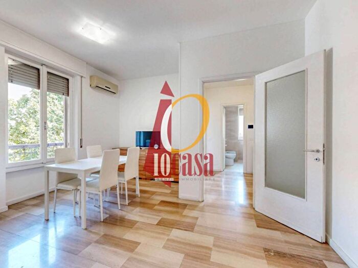 Appartamento con 5 locali in affitto in Via Sulmona, Bologna Sulmona, Milano