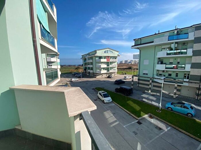 Appartamento bilocale in affitto in Viale Torre Costiera, Città SantAngelo