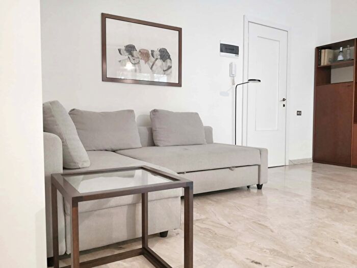 Appartamento monolocale in affitto in Via Vincenzo Monti, Milano