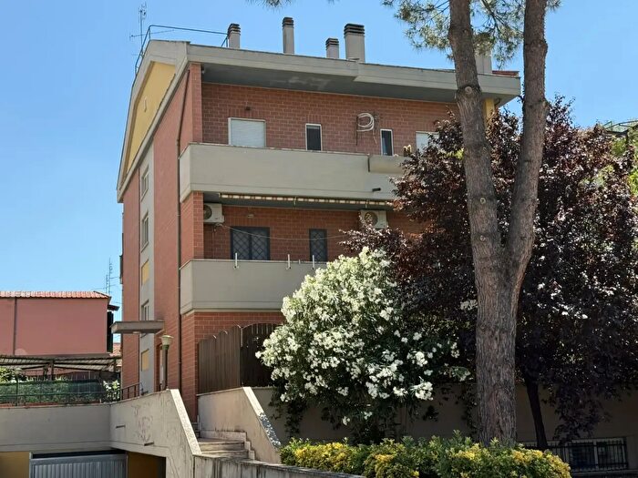 Appartamento bilocale in vendita in Via Costantiniana, Roma