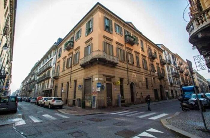 Appartamento con 6 locali in vendita in Via Maria Vittoria Torino, Torino