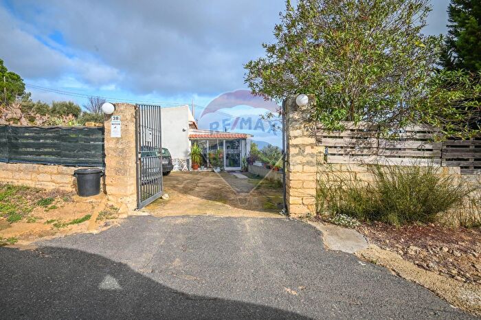 Casa trilocale in vendita in Via Antonio Gravina Bellicoso Snc, Caltagirone
