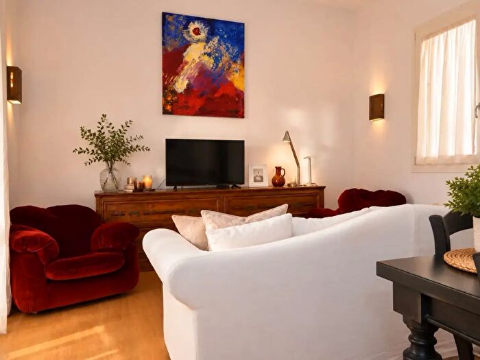 Appartamento con 7 locali in affitto in Via Simone Cuccia, Palermo