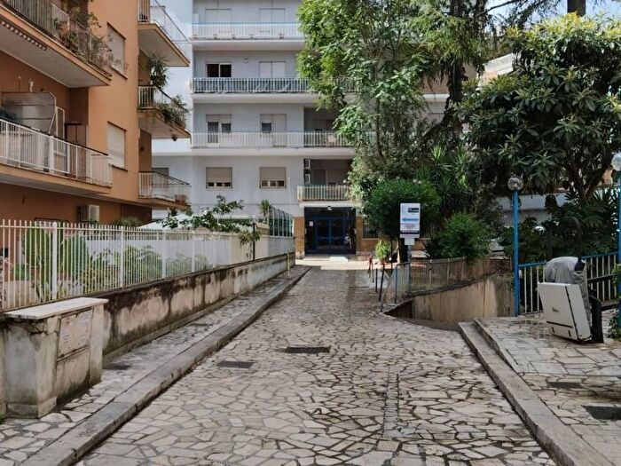 Appartamento quadrilocale in affitto in Piazza Irnerio, Baldo degli Ubaldi, Roma