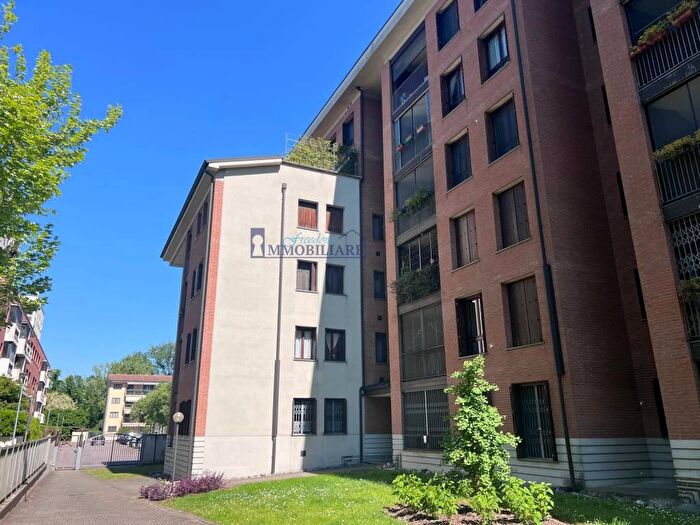 Appartamento trilocale in affitto in Via Giuseppe Dossetti, Centro, San Donato Milanese