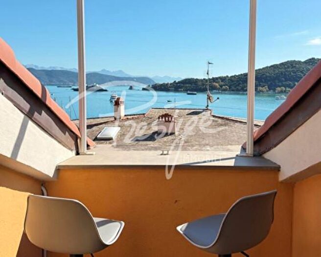 Appartamento quadrilocale in vendita in Via delle Ville, Portovenere