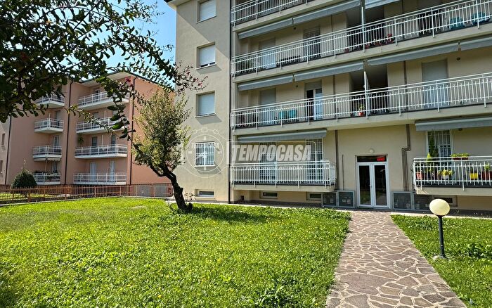 Appartamento trilocale in vendita in Via Don Belli, Filago