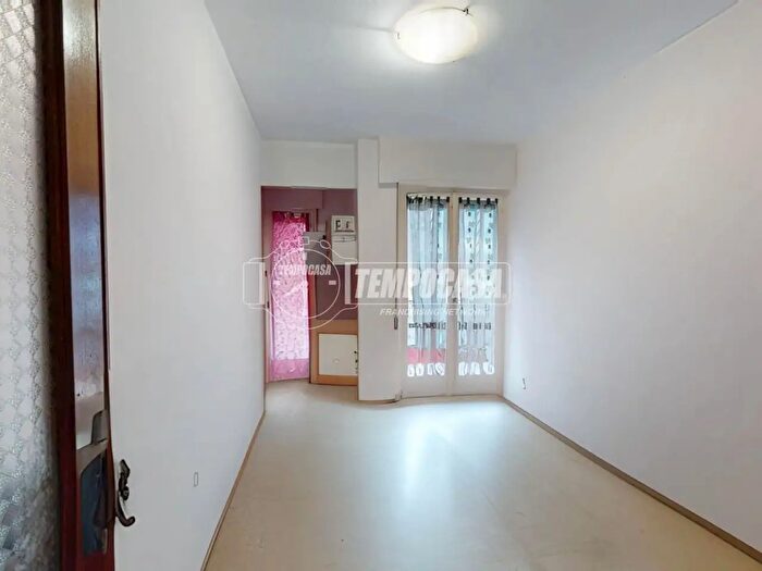 Appartamento bilocale in vendita in Via Parioli, Borghetto Santo Spirito