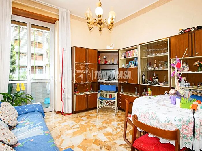 Appartamento bilocale in vendita in Via Breno, Milano