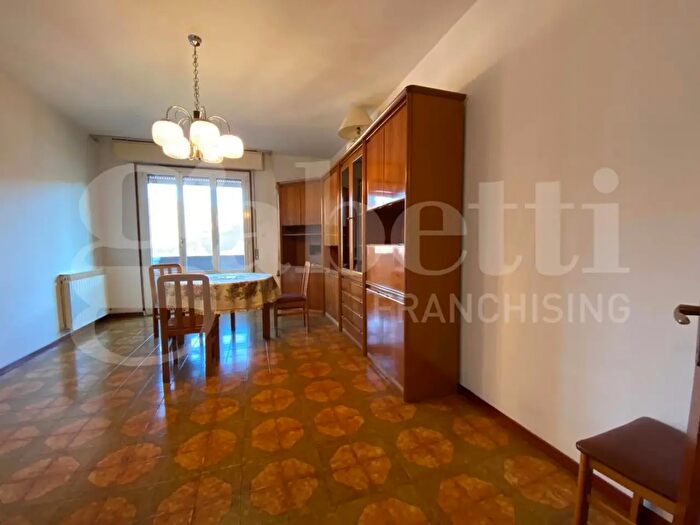 Appartamento quadrilocale in vendita in Via Nazionale, Alto Reno Terme