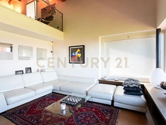 Casa con 15 locali in vendita in Arzignano