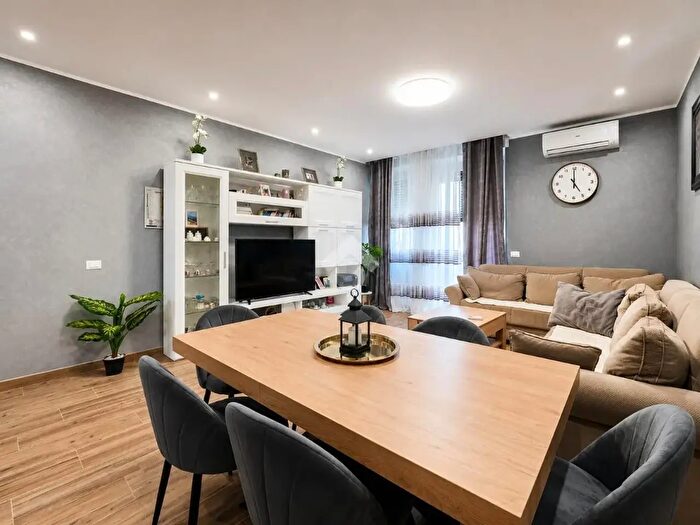 Appartamento trilocale in vendita in Viale Mellini, Chiari