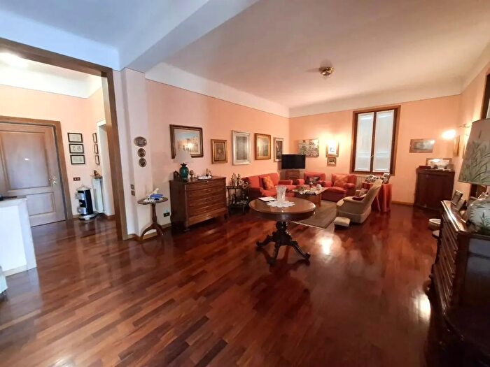 Appartamento quadrilocale in vendita in Cadeo