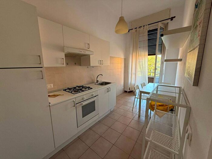 Appartamento quadrilocale in affitto in Via Giuseppe Ripamonti, Vigentino Fatima, Milano