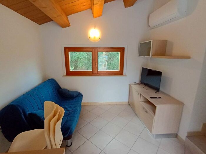 Appartamento bilocale in affitto in Via Liscia, Offagna