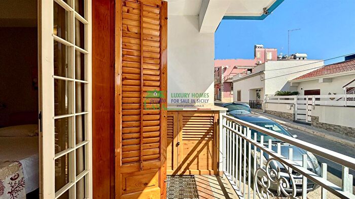 Appartamento trilocale in vendita in Via La Spezia, Ragusa