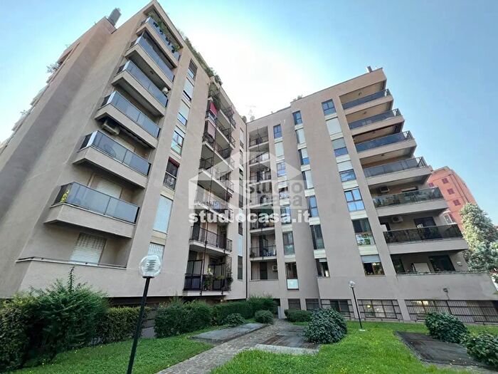 Appartamento trilocale in vendita in Via Lattanzio, Milano