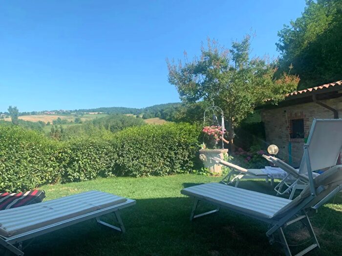 Casa con 9 locali in vendita in Gazzola