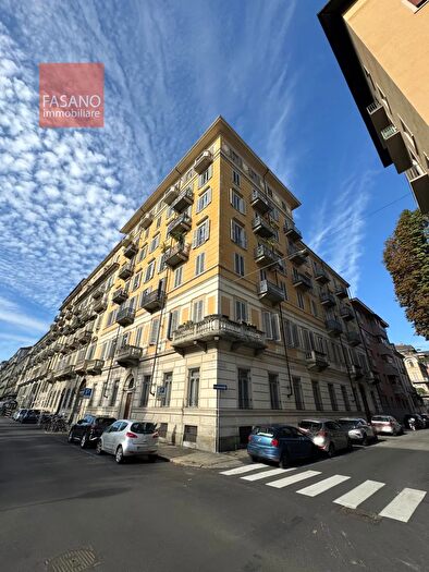 Appartamento quadrilocale in vendita in Corso Re Umberto, Torino