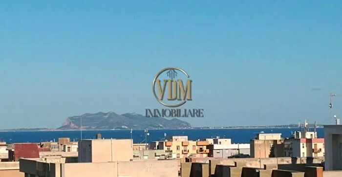 Appartamento con 8 locali in vendita in Via Pascasino, Marsala