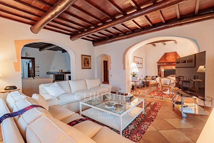 Casa con 18 locali in vendita in Via Serafina, San Colombano Al Lambro