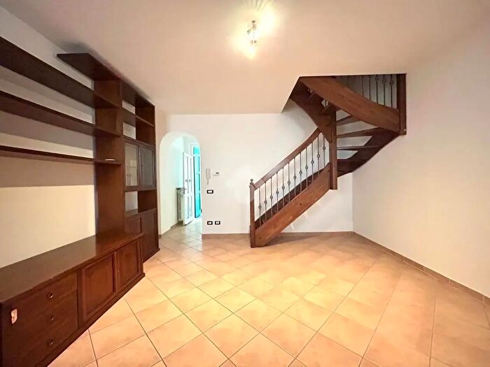 Casa bilocale in vendita in Via Teofilo Rossi, Fiorenzuola DArda