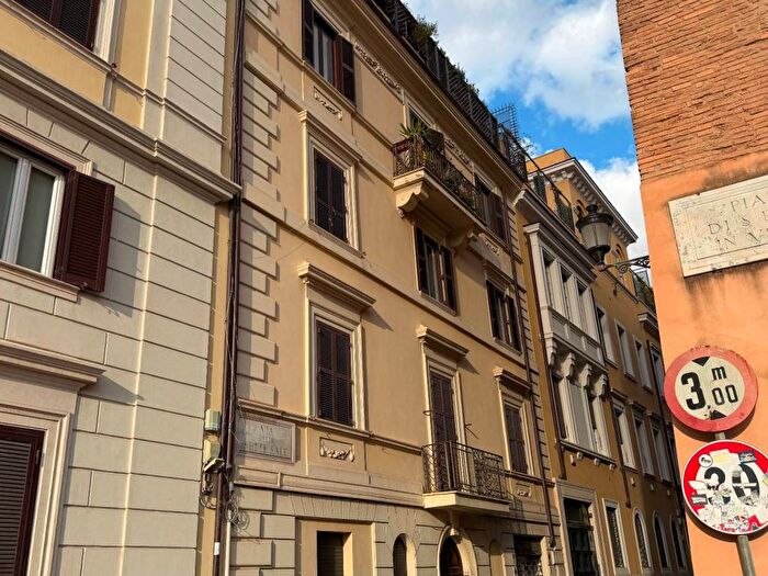 Appartamento bilocale in affitto in Via delle Sette Sale, Colle Oppio, Roma