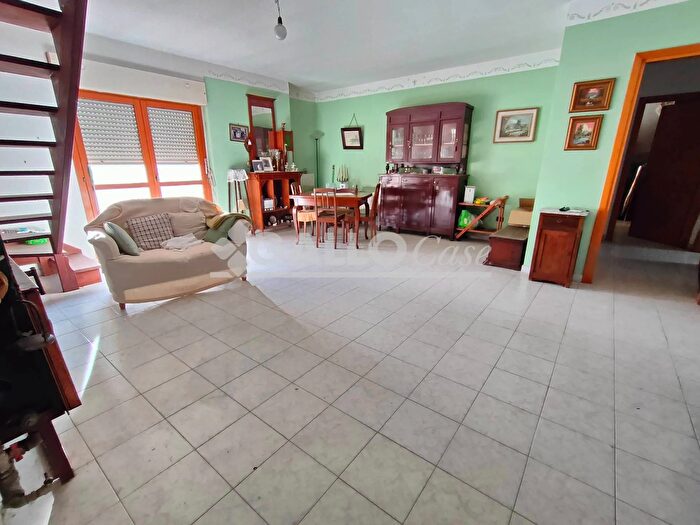 Appartamento quadrilocale in vendita in Cda San Nicola Aprigliano, Aprigliano