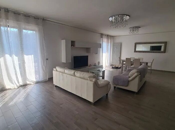 Appartamento trilocale in vendita in Modena Emilia Romagna San Faustino Italia, Modena