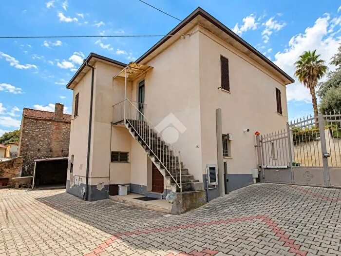 Casa quadrilocale in vendita in Via P Togliatti, Mosciano Sant'Angelo
