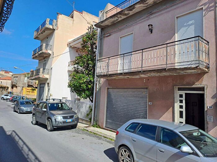 Casa quadrilocale in vendita in Via Regina Margherita, Pace Del Mela