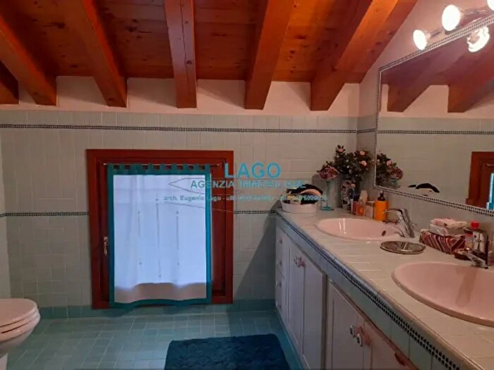 Casa quadrilocale in vendita in Nove