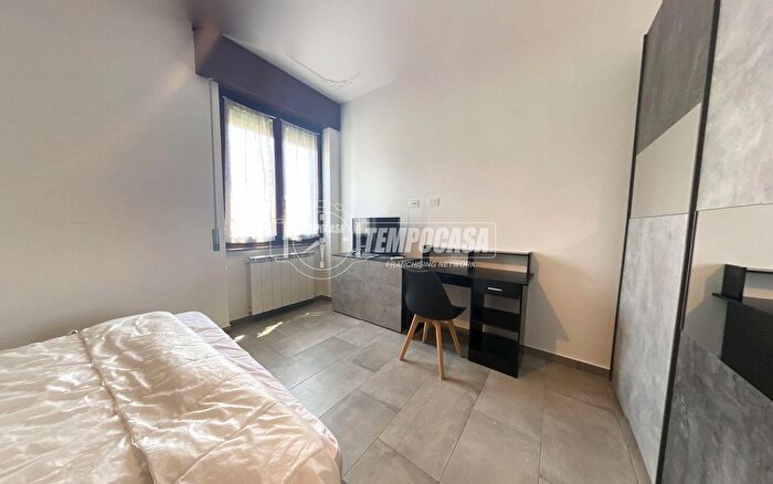 Appartamento trilocale in vendita in Via Ticino, Rho