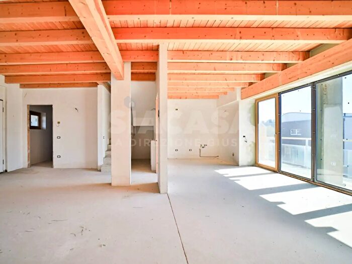 Appartamento trilocale in vendita in Via Luigi Nono, Cornate DAdda