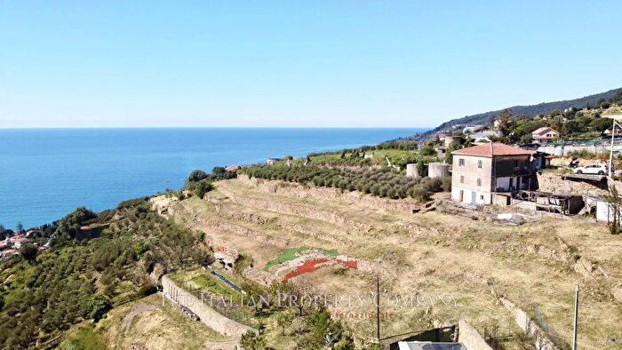 Casa in vendita in Ospedaletti