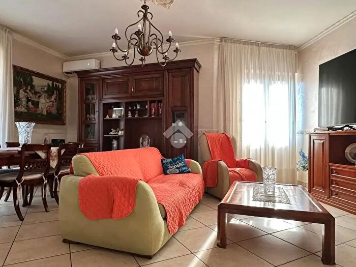 Appartamento quadrilocale in vendita in Via SantAlessio, Giugliano In Campania