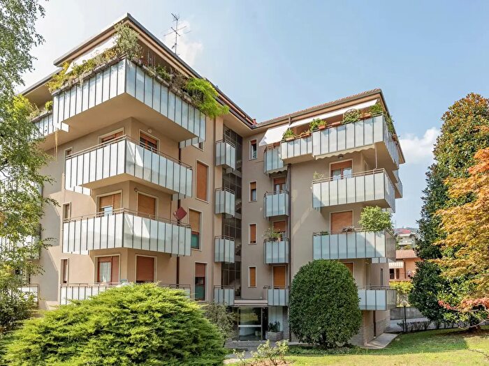 Appartamento con 5 locali in vendita in Via Tito Livio, Bergamo