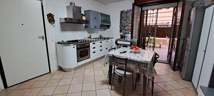 Appartamento trilocale in vendita in Vallefoglia