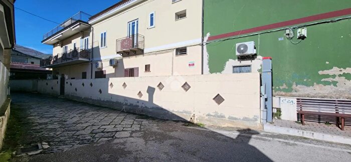 Appartamento quadrilocale in vendita in Via Portisi, Airola
