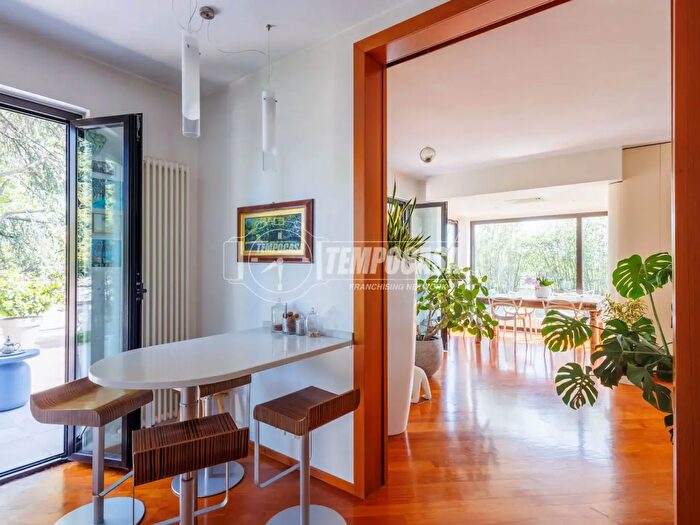 Appartamento con 5 locali in vendita in Via Antonio Vivaldi, Parma