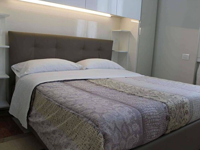 Appartamento bilocale in affitto in Via Nino Bixio, Piave Tricolore, Milano