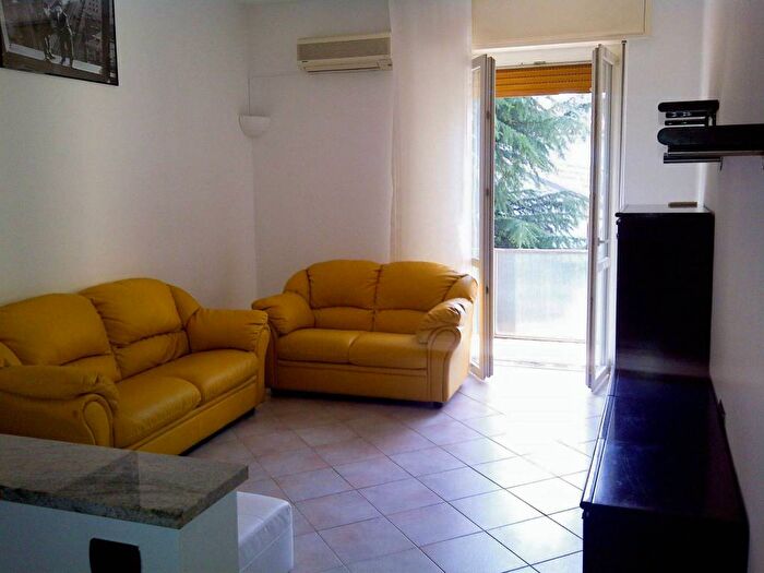 Appartamento bilocale in affitto in Via Istria, Centro, Cernusco sul Naviglio