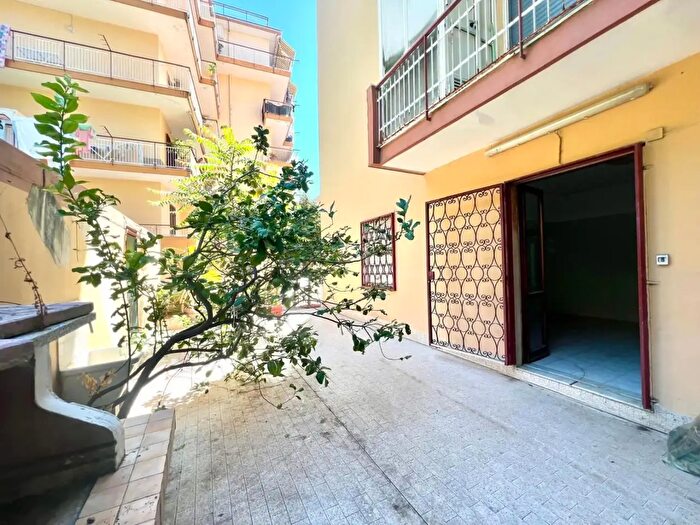 Appartamento trilocale in vendita in Via Fatale, Pozzuoli