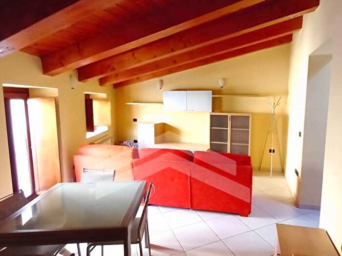 Appartamento trilocale in affitto in Vico Pennino, Centro Storico, Campobasso