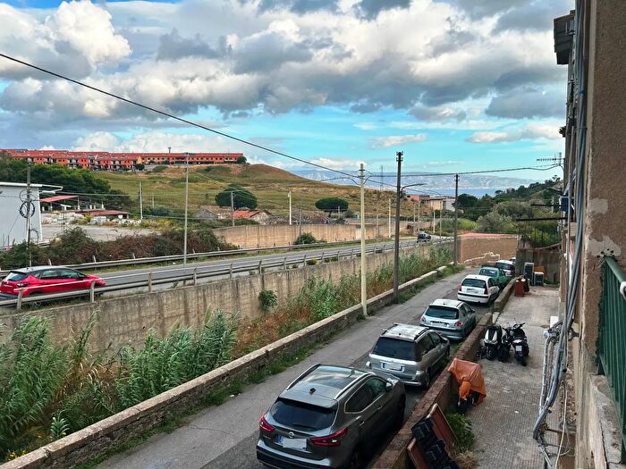 Appartamento monolocale in vendita in Via Papa Sisto IV, Messina