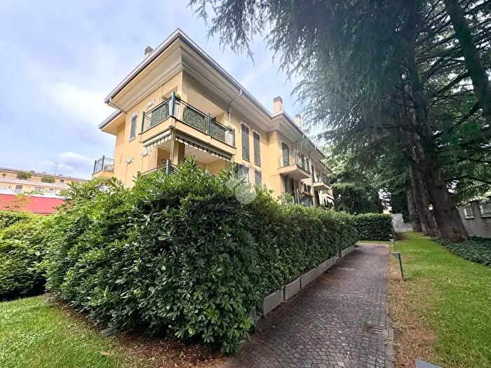 Appartamento bilocale in affitto in Via XX Settembre, Legnano