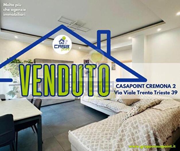 Appartamento trilocale in vendita in Via Platani, Cremona