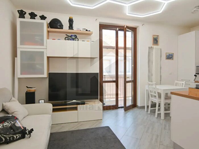 Appartamento trilocale in vendita in Via Sant'Eustorgio, Origgio